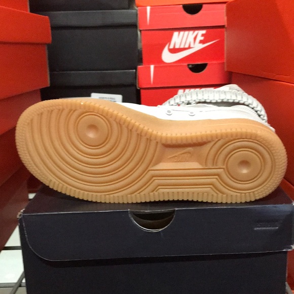 Women Nike SF AF1 - Picture 4 of 5